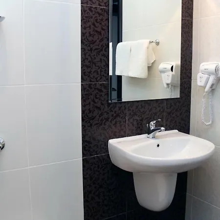 Izvorite Hotel 2*